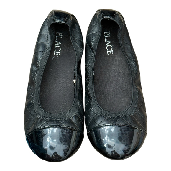 The Children’s Place Girl’s Size 2 Black Quilted Cap-Toe Ballet Flats - Picture 2 of 6